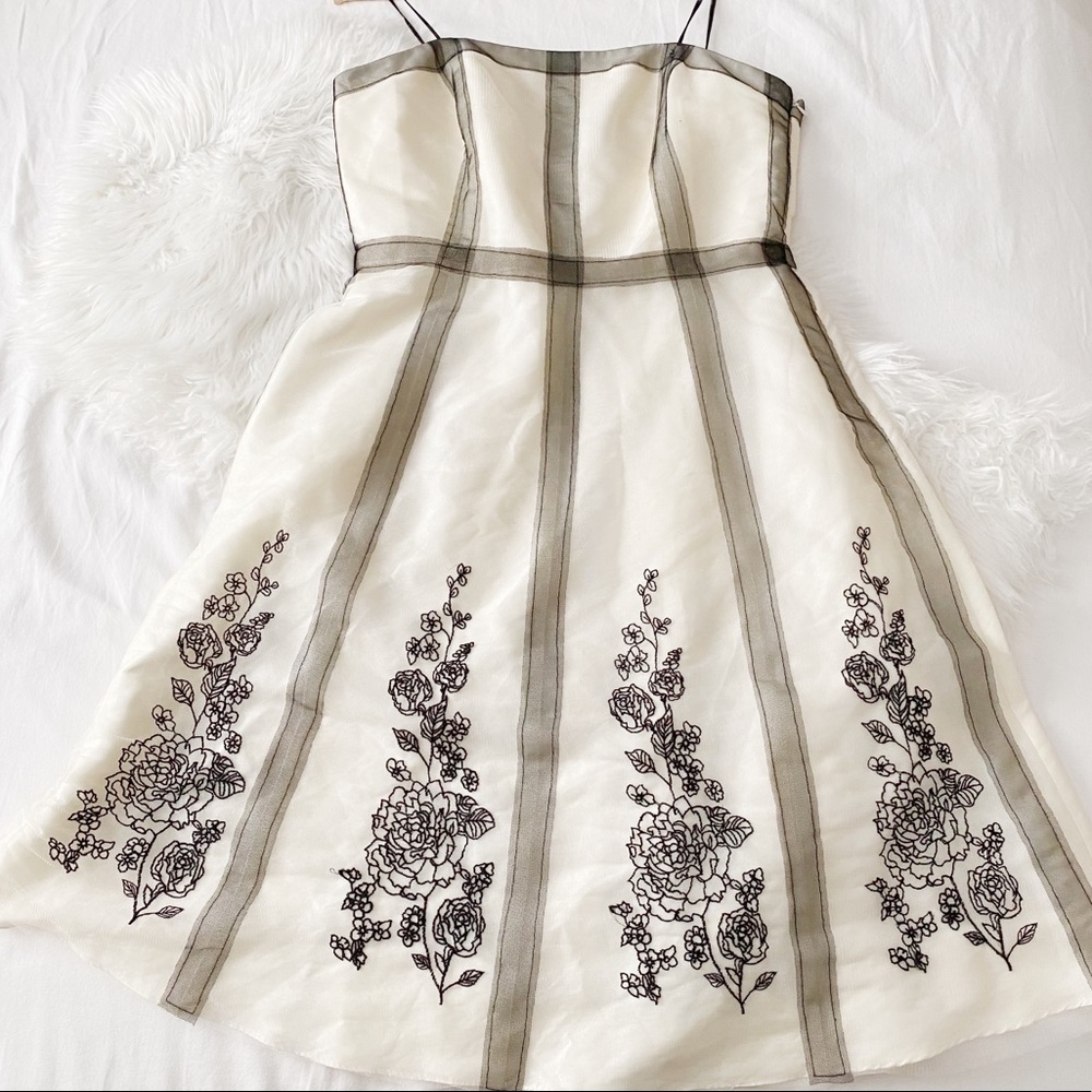 Cream & Black Lace • Formal Dress